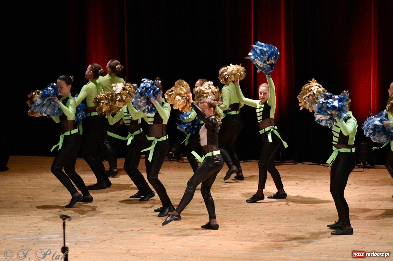 Zdjęcie w galerii na portalu naszraciborz.pl: Łężczok wytańczył ponad 10 tys. dla małej Sophie wiadomości z regionu
