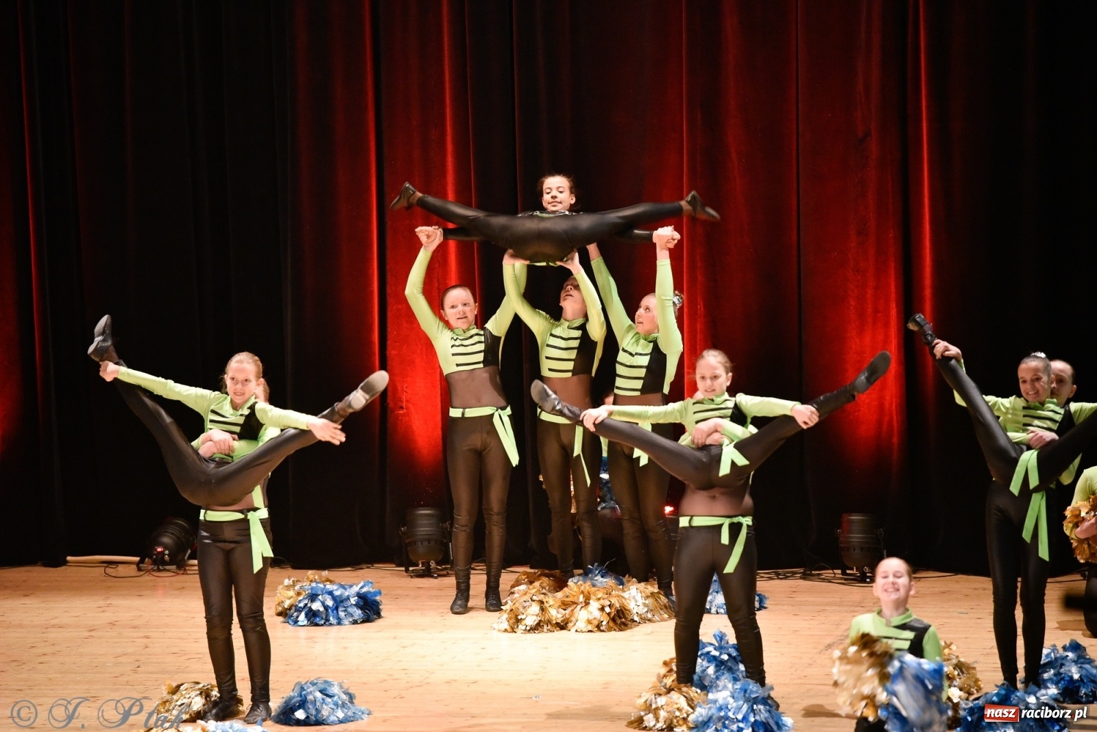 Zdjęcie w galerii na portalu naszraciborz.pl: Łężczok wytańczył ponad 10 tys. dla małej Sophie wiadomości z regionu