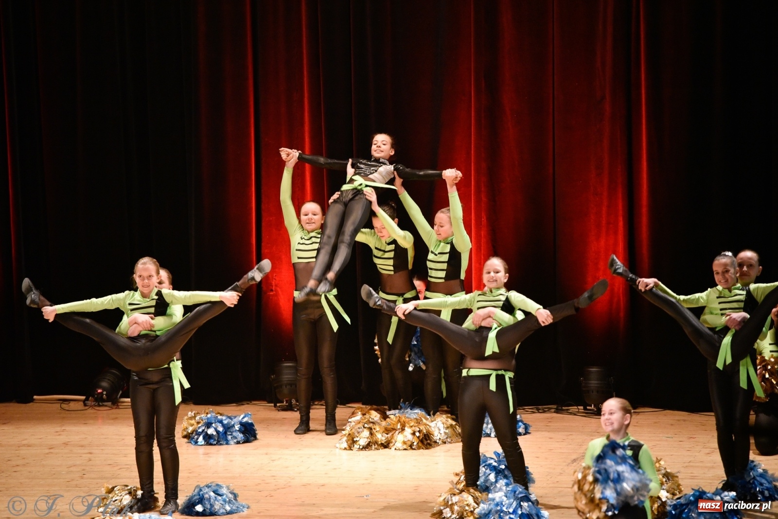 Zdjęcie w galerii na portalu naszraciborz.pl: Łężczok wytańczył ponad 10 tys. dla małej Sophie wiadomości z regionu