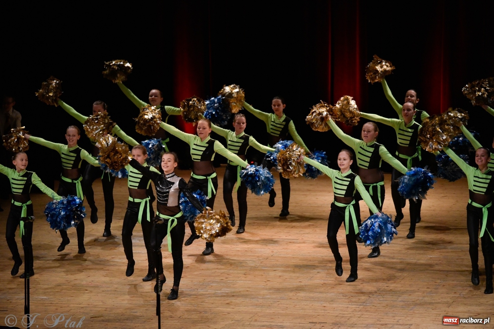 Zdjęcie w galerii na portalu naszraciborz.pl: Łężczok wytańczył ponad 10 tys. dla małej Sophie wiadomości z regionu