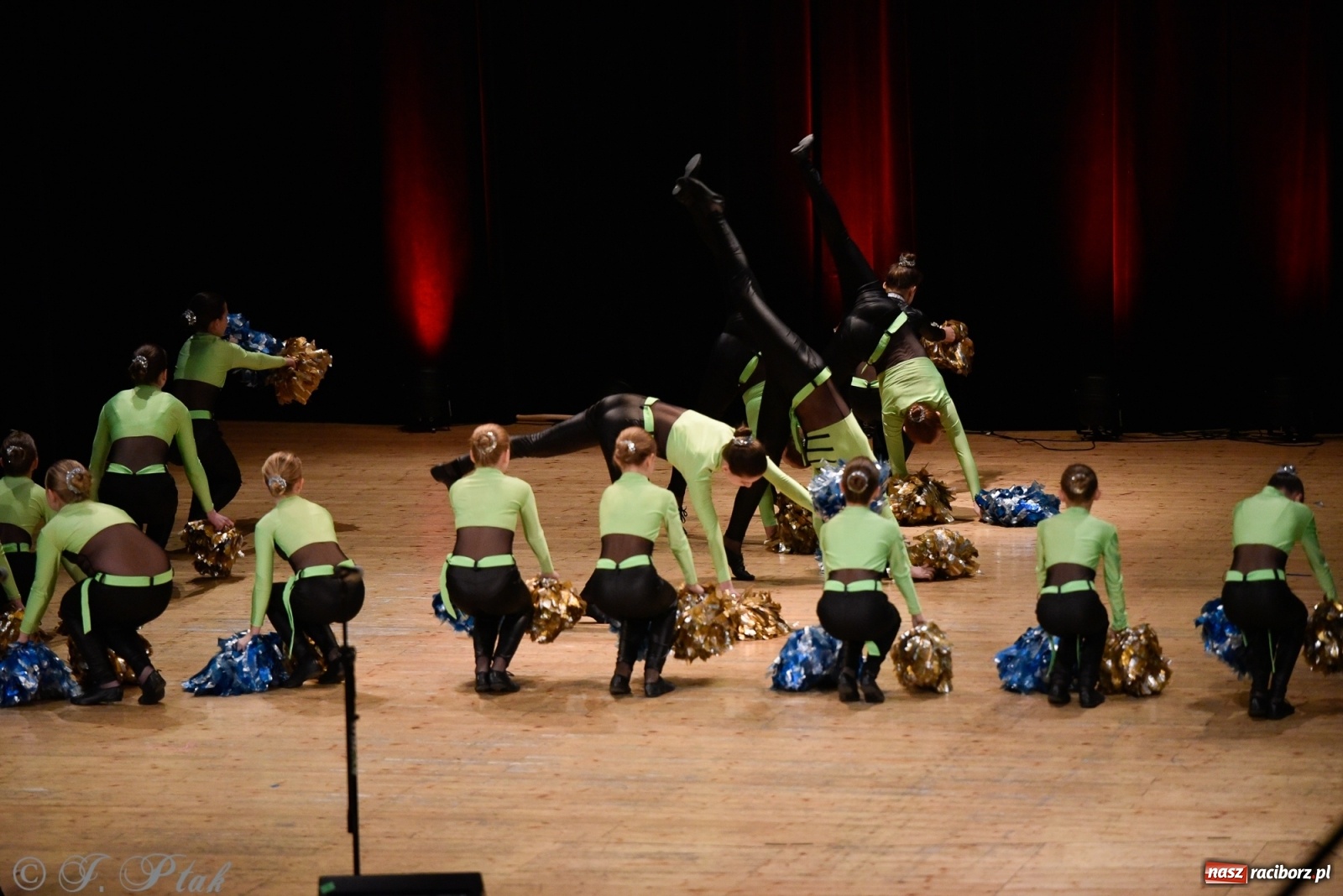 Zdjęcie w galerii na portalu naszraciborz.pl: Łężczok wytańczył ponad 10 tys. dla małej Sophie wiadomości z regionu