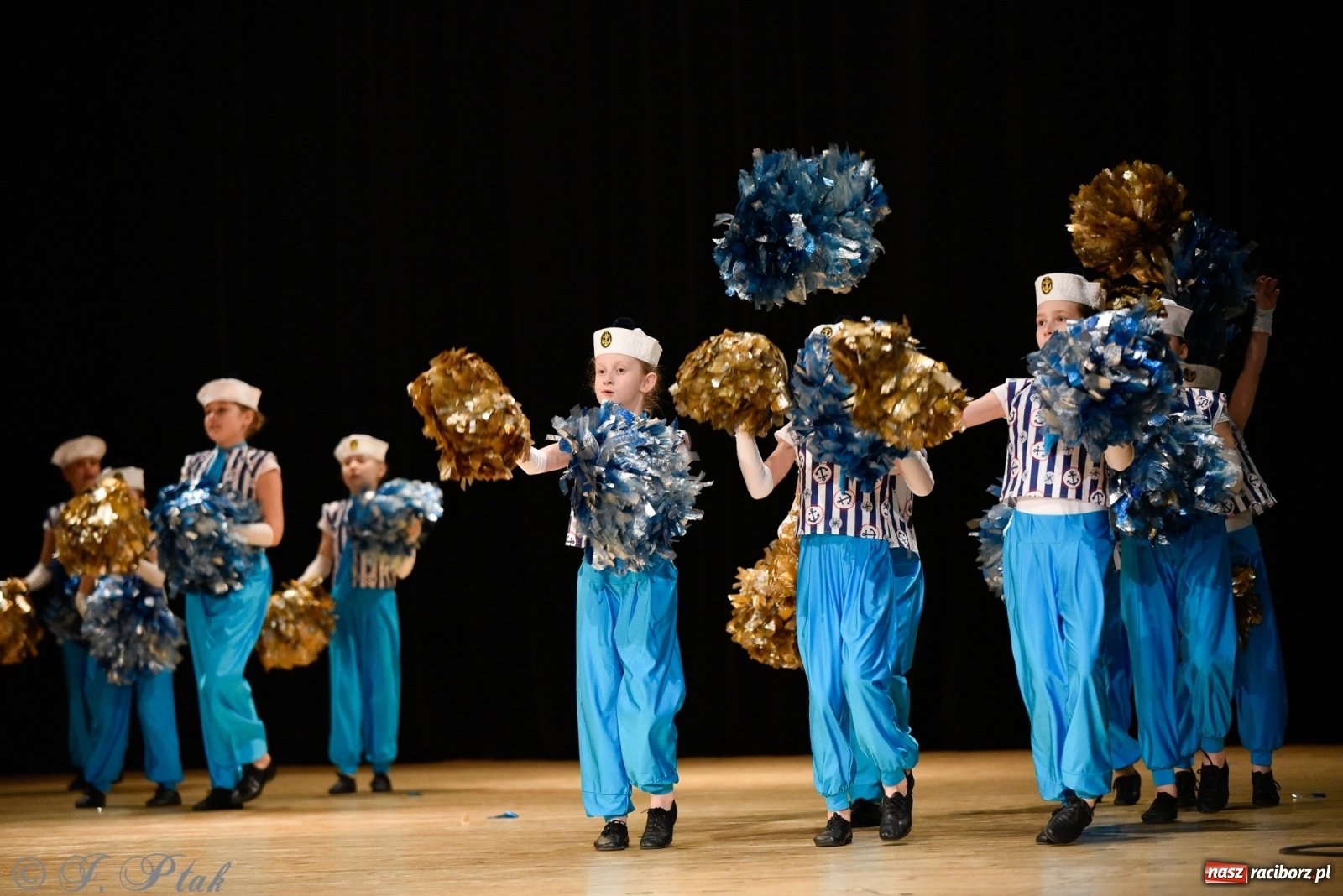 Zdjęcie w galerii na portalu naszraciborz.pl: Łężczok wytańczył ponad 10 tys. dla małej Sophie wiadomości z regionu