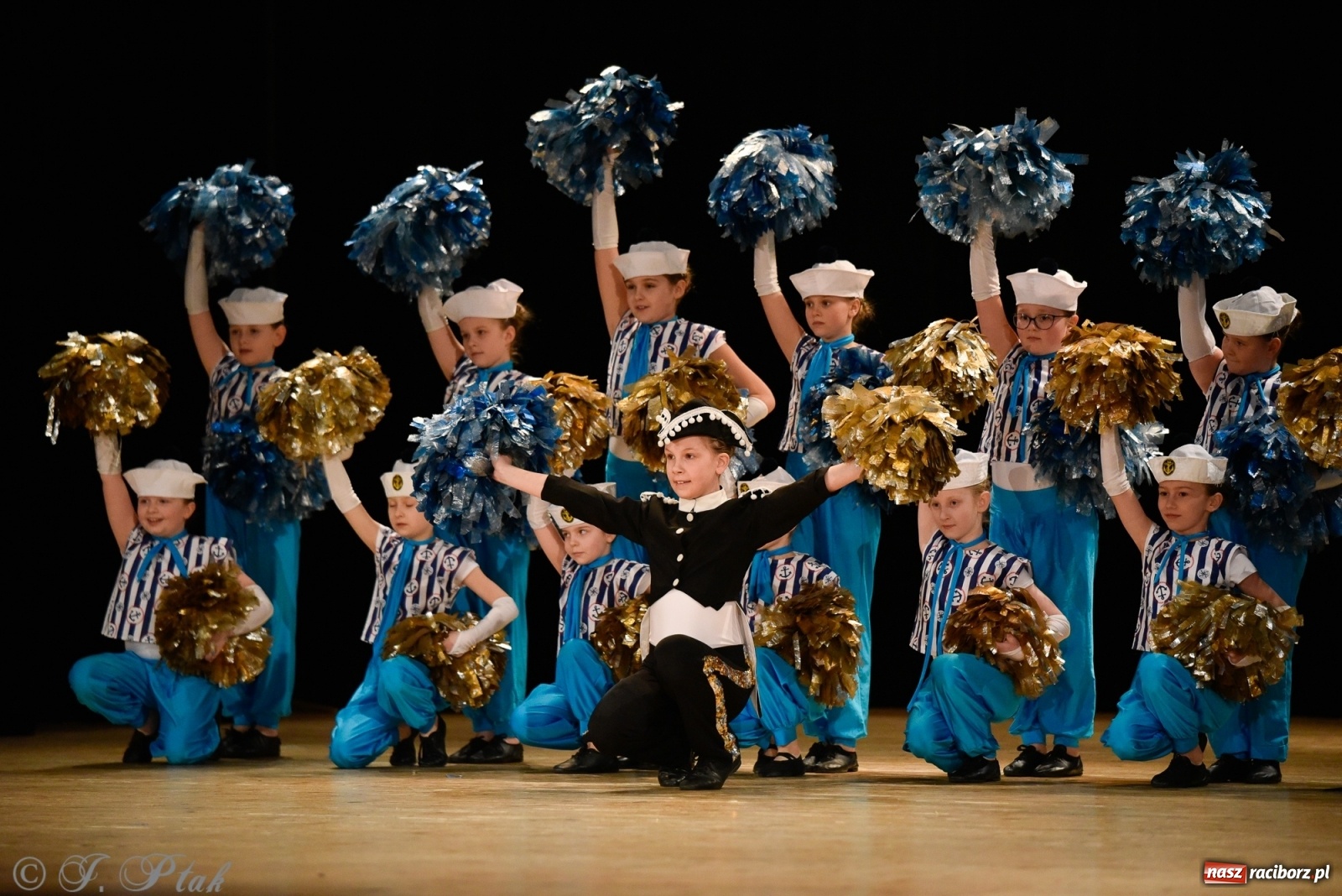 Zdjęcie w galerii na portalu naszraciborz.pl: Łężczok wytańczył ponad 10 tys. dla małej Sophie wiadomości z regionu