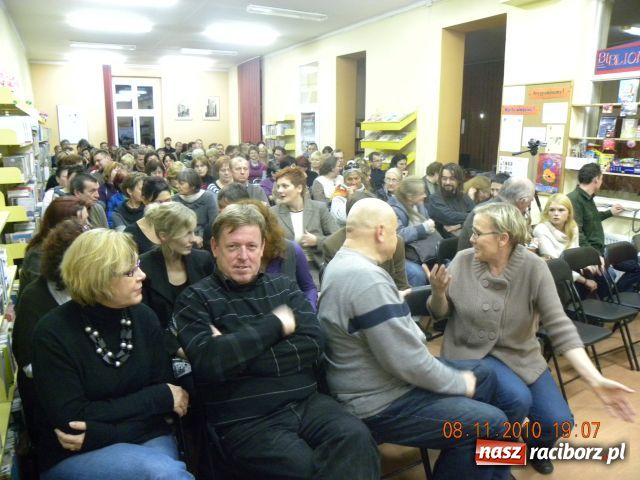 Zdjęcie w galerii na portalu naszraciborz.pl: Nohavicę wyśpiewa Łanuszka wiadomości z regionu