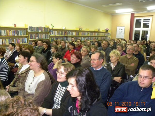 Zdjęcie w galerii na portalu naszraciborz.pl: Nohavicę wyśpiewa Łanuszka wiadomości z regionu