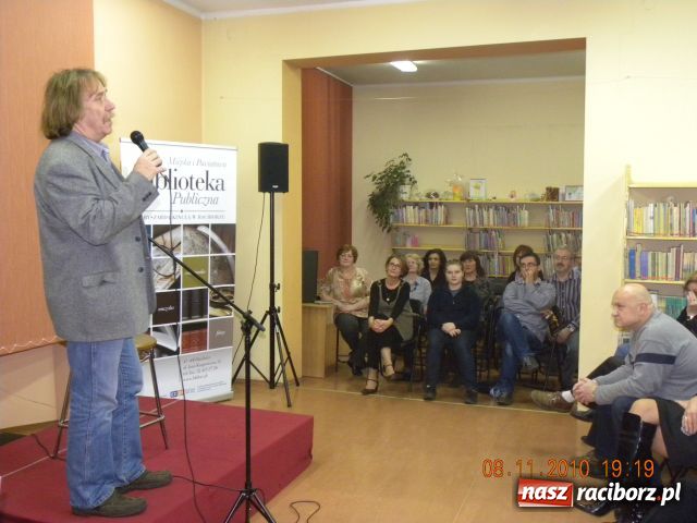 Zdjęcie w galerii na portalu naszraciborz.pl: Nohavicę wyśpiewa Łanuszka wiadomości z regionu