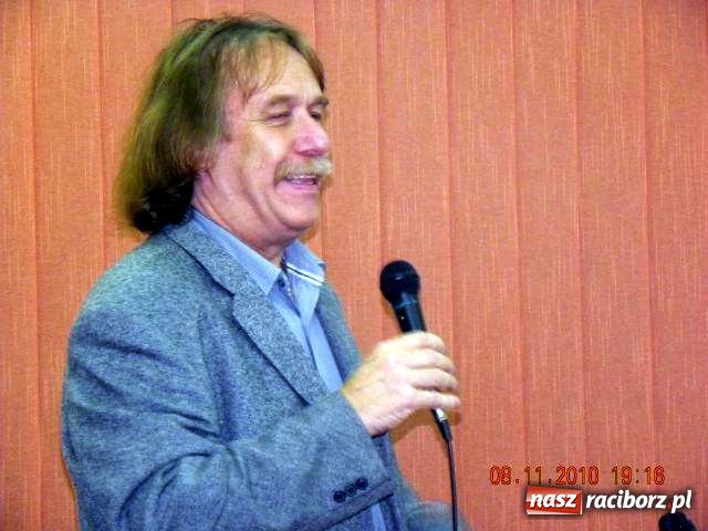 Zdjęcie w galerii na portalu naszraciborz.pl: Nohavicę wyśpiewa Łanuszka wiadomości z regionu