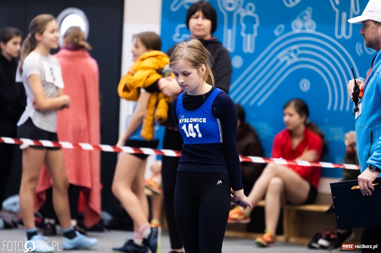 Zdjęcie w galerii na portalu naszraciborz.pl: Królowa sportu w Raciborzu. Halowe Mistrzostwa Śląska w hali ZSOMS [FOTO i WIDEO] wiadomości z regionu