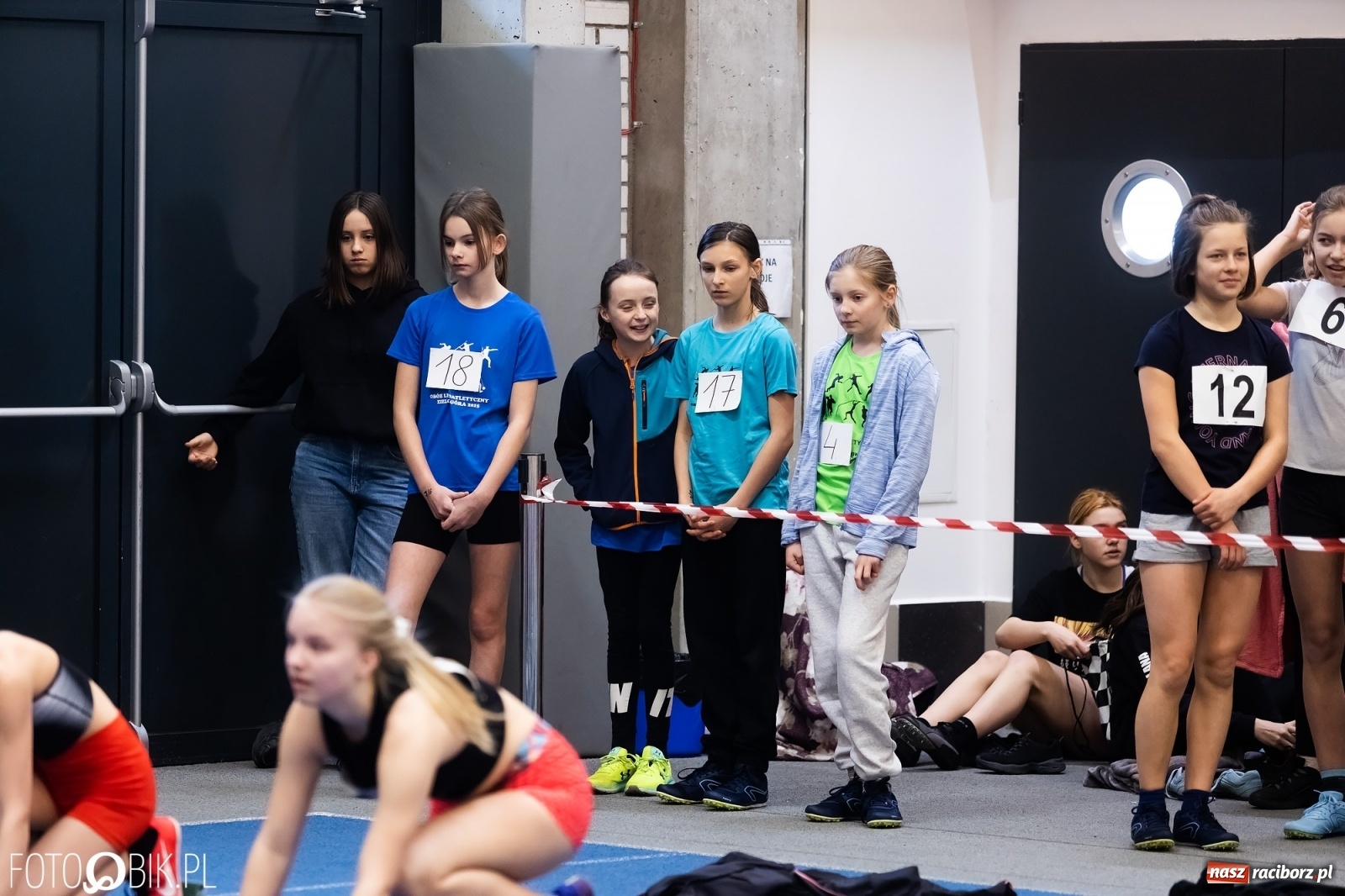 Zdjęcie w galerii na portalu naszraciborz.pl: Królowa sportu w Raciborzu. Halowe Mistrzostwa Śląska w hali ZSOMS [FOTO i WIDEO] wiadomości z regionu