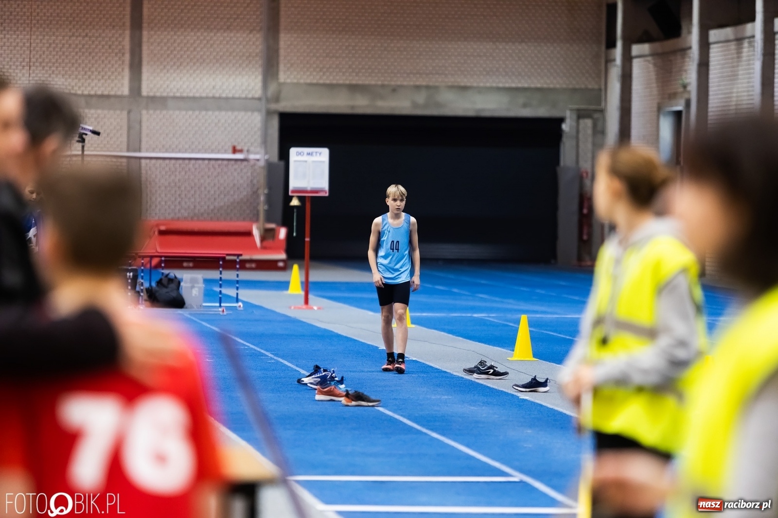 Zdjęcie w galerii na portalu naszraciborz.pl: Królowa sportu w Raciborzu. Halowe Mistrzostwa Śląska w hali ZSOMS [FOTO i WIDEO] wiadomości z regionu