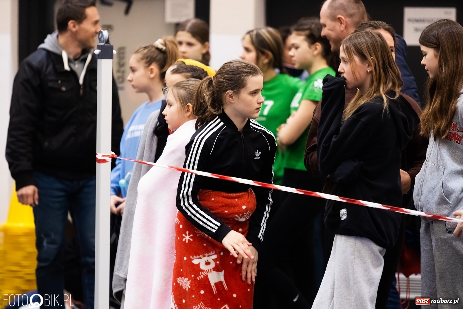 Zdjęcie w galerii na portalu naszraciborz.pl: Królowa sportu w Raciborzu. Halowe Mistrzostwa Śląska w hali ZSOMS [FOTO i WIDEO] wiadomości z regionu