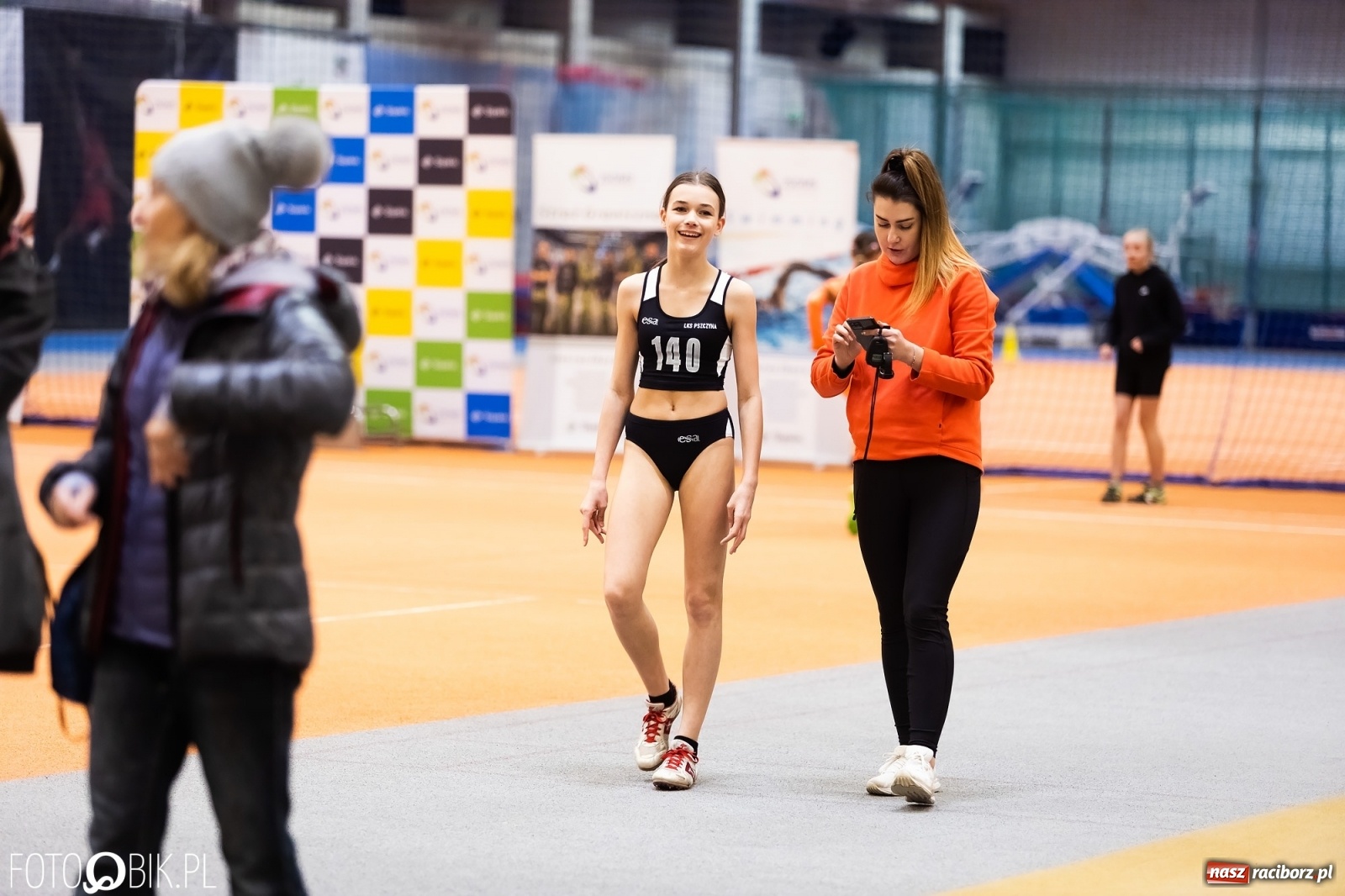 Zdjęcie w galerii na portalu naszraciborz.pl: Królowa sportu w Raciborzu. Halowe Mistrzostwa Śląska w hali ZSOMS [FOTO i WIDEO] wiadomości z regionu
