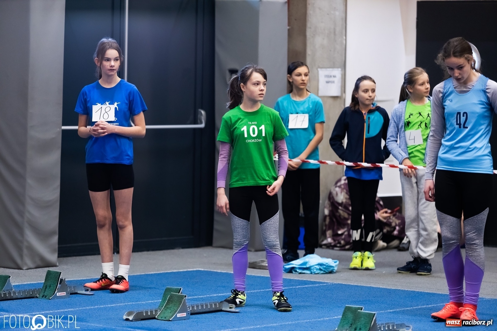 Zdjęcie w galerii na portalu naszraciborz.pl: Królowa sportu w Raciborzu. Halowe Mistrzostwa Śląska w hali ZSOMS [FOTO i WIDEO] wiadomości z regionu