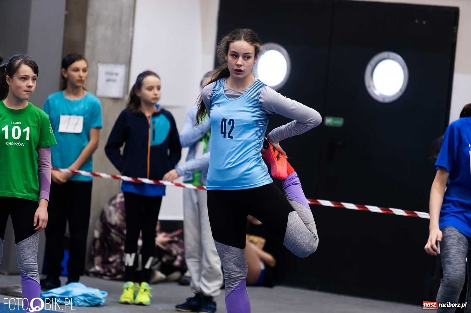 Zdjęcie w galerii na portalu naszraciborz.pl: Królowa sportu w Raciborzu. Halowe Mistrzostwa Śląska w hali ZSOMS [FOTO i WIDEO] wiadomości z regionu