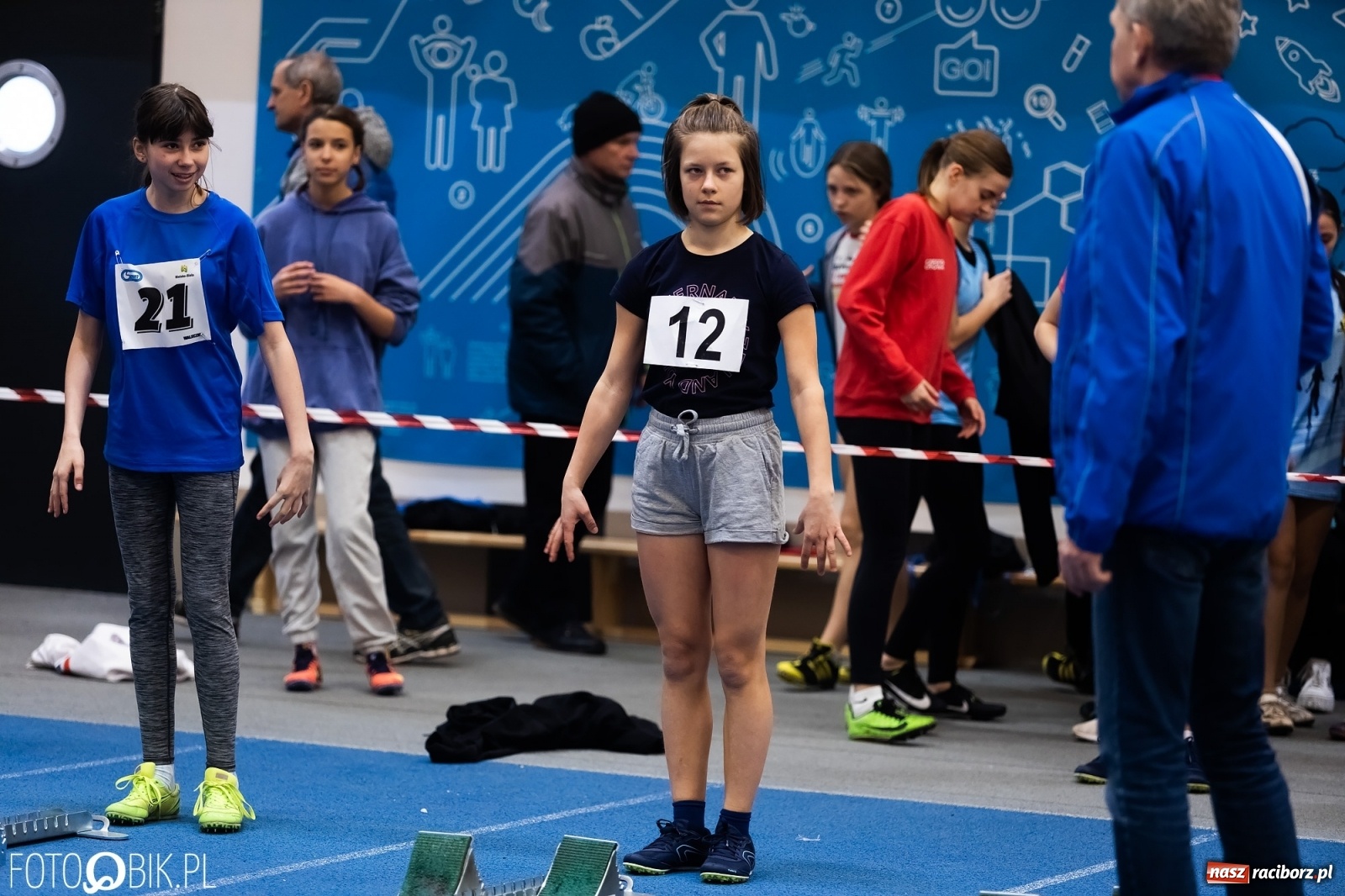 Zdjęcie w galerii na portalu naszraciborz.pl: Królowa sportu w Raciborzu. Halowe Mistrzostwa Śląska w hali ZSOMS [FOTO i WIDEO] wiadomości z regionu