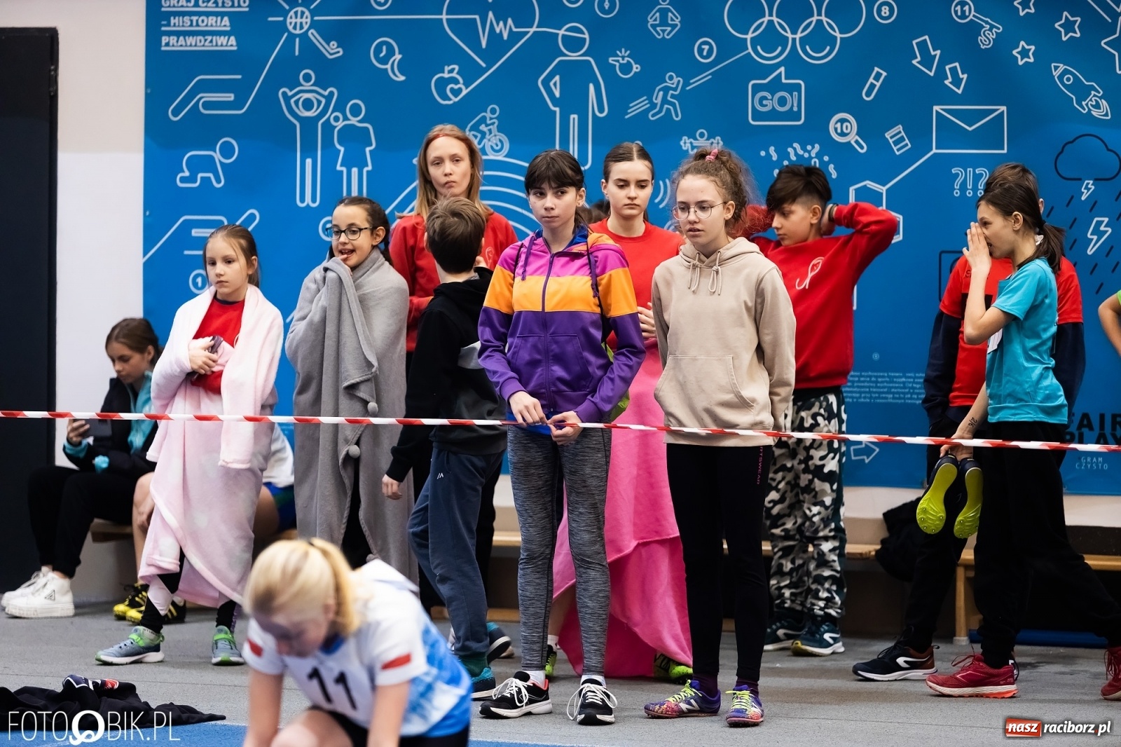 Zdjęcie w galerii na portalu naszraciborz.pl: Królowa sportu w Raciborzu. Halowe Mistrzostwa Śląska w hali ZSOMS [FOTO i WIDEO] wiadomości z regionu