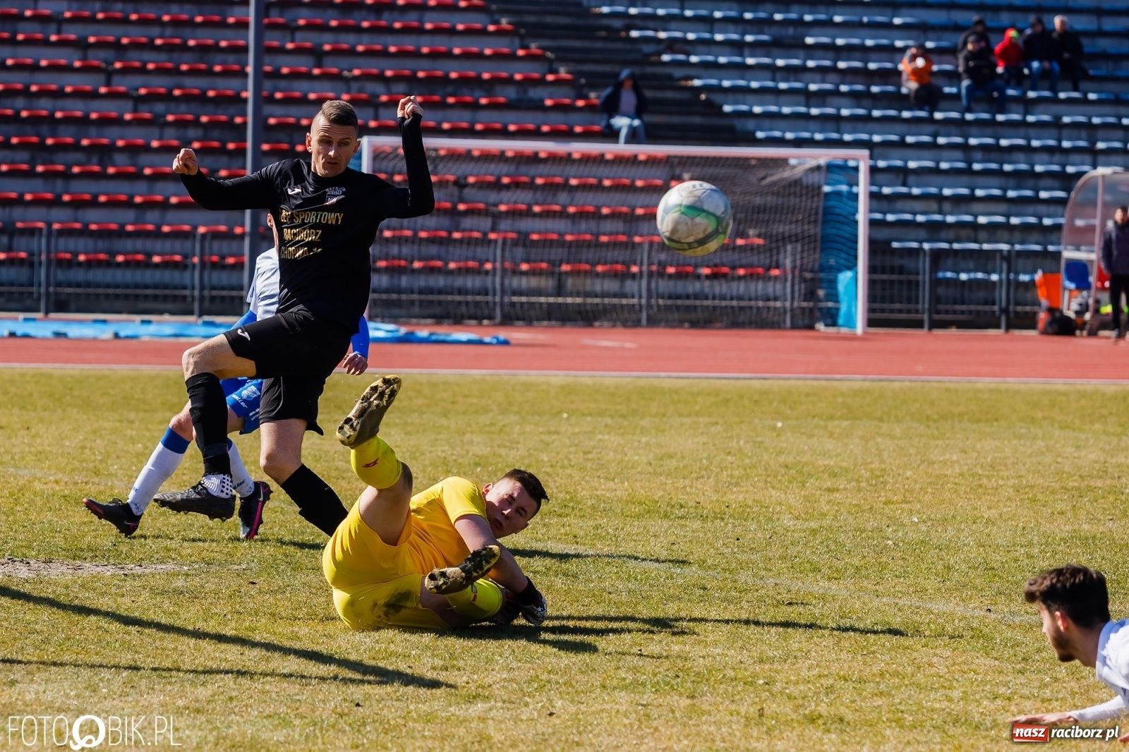 Zdjęcie w galerii na portalu naszraciborz.pl: Co z tą Unią? Tylko remis w derbowej potyczce [FOTO] wiadomości z regionu