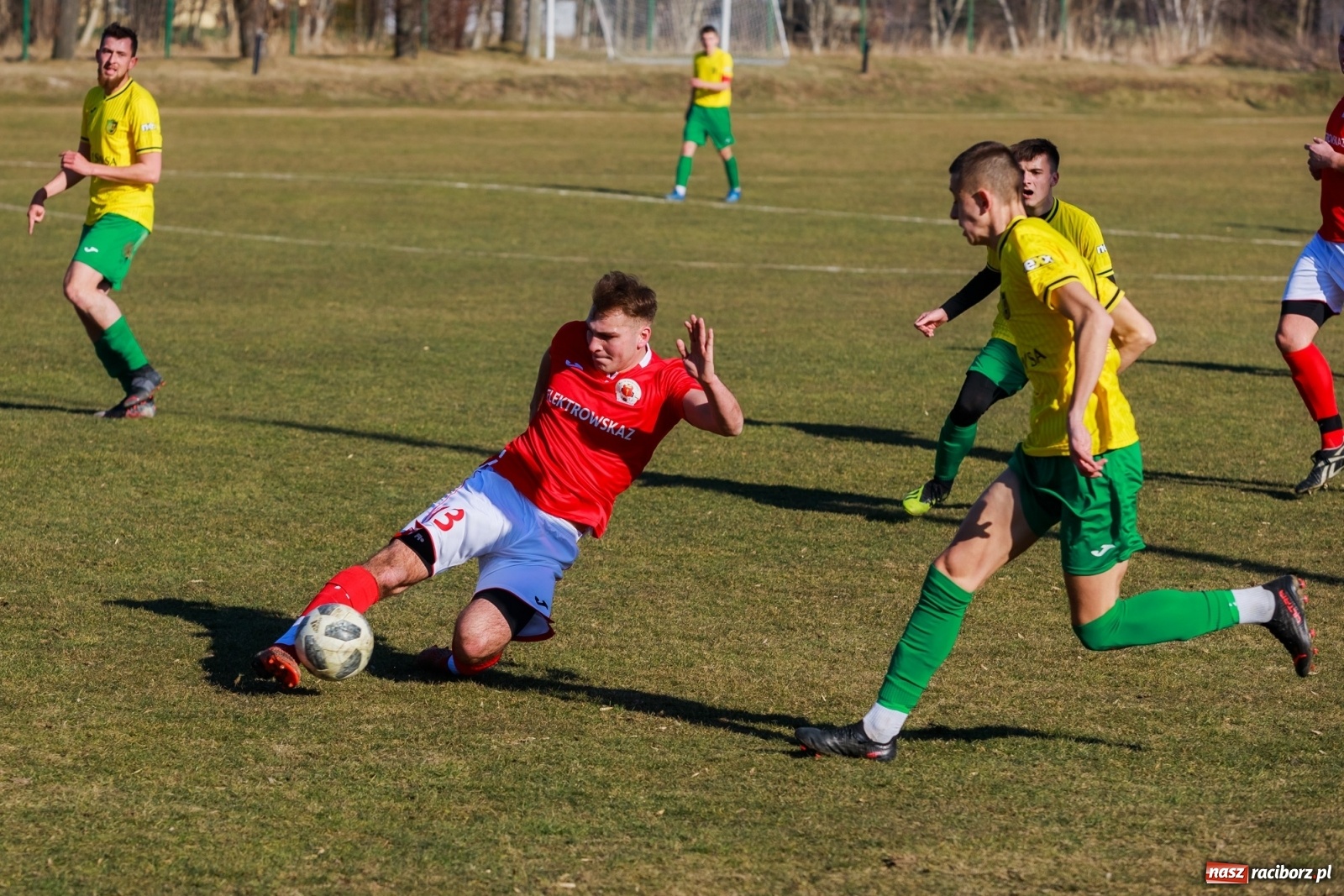 Zdjęcie w galerii na portalu naszraciborz.pl: Krzanowice zdeklasowały rezerwy Jastrzębia [FOTO] wiadomości z regionu
