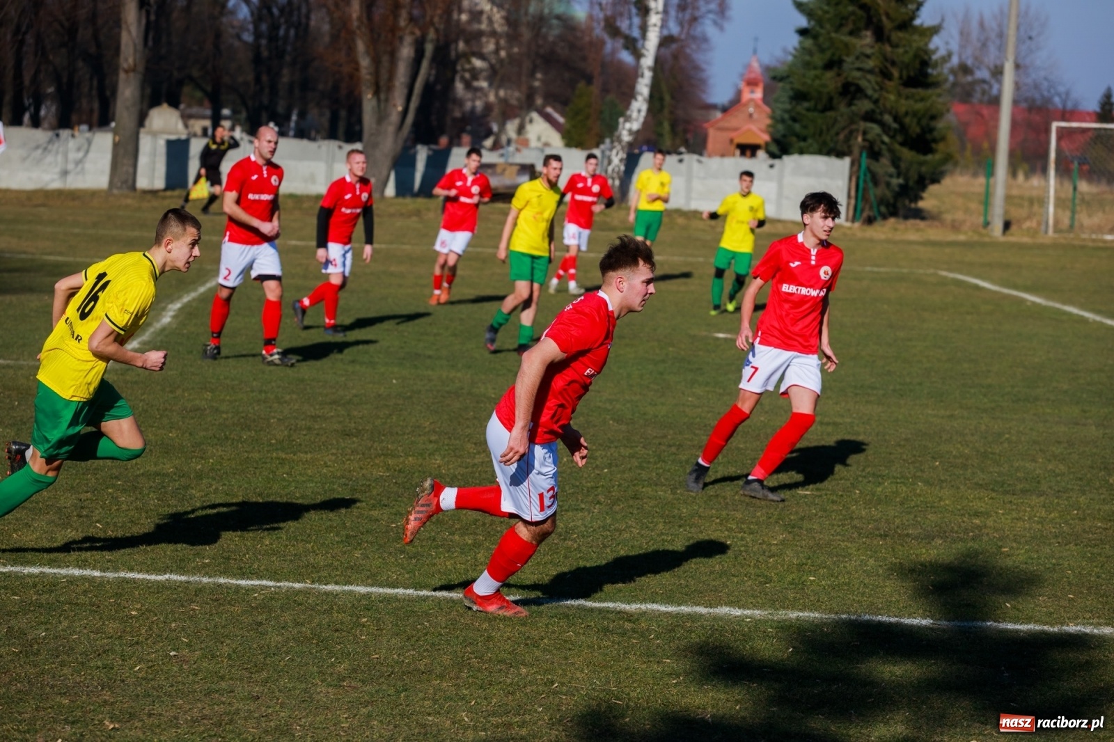 Zdjęcie w galerii na portalu naszraciborz.pl: Krzanowice zdeklasowały rezerwy Jastrzębia [FOTO] wiadomości z regionu