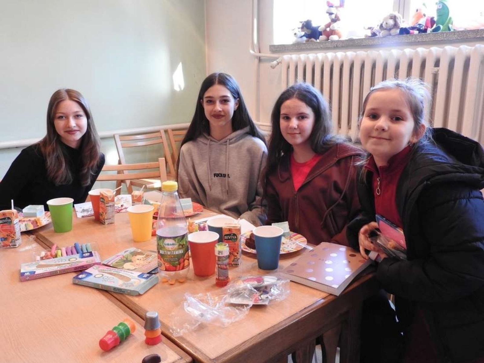 Zdjęcie w galerii na portalu naszraciborz.pl: Przy kawie i ciastku z Ukraińcami na łubowickiej plebanii wiadomości z regionu