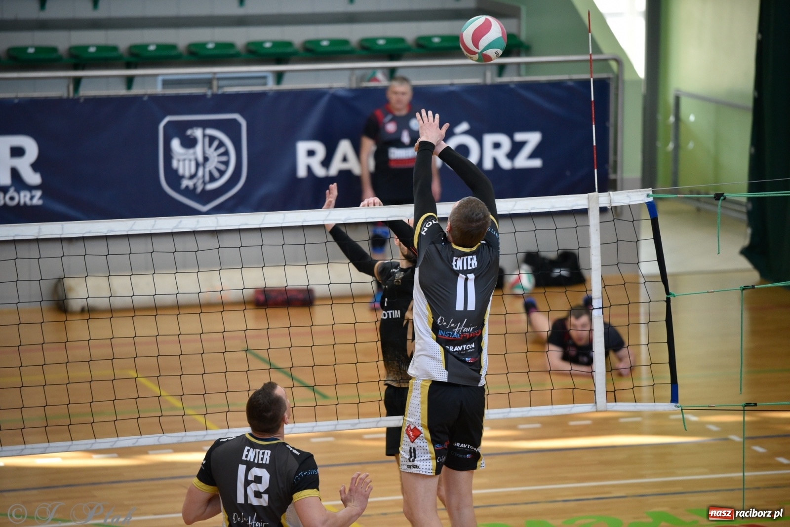 Zdjęcie w galerii na portalu naszraciborz.pl: Siatkarska niedziela z RLPS [FOTO] wiadomości z regionu