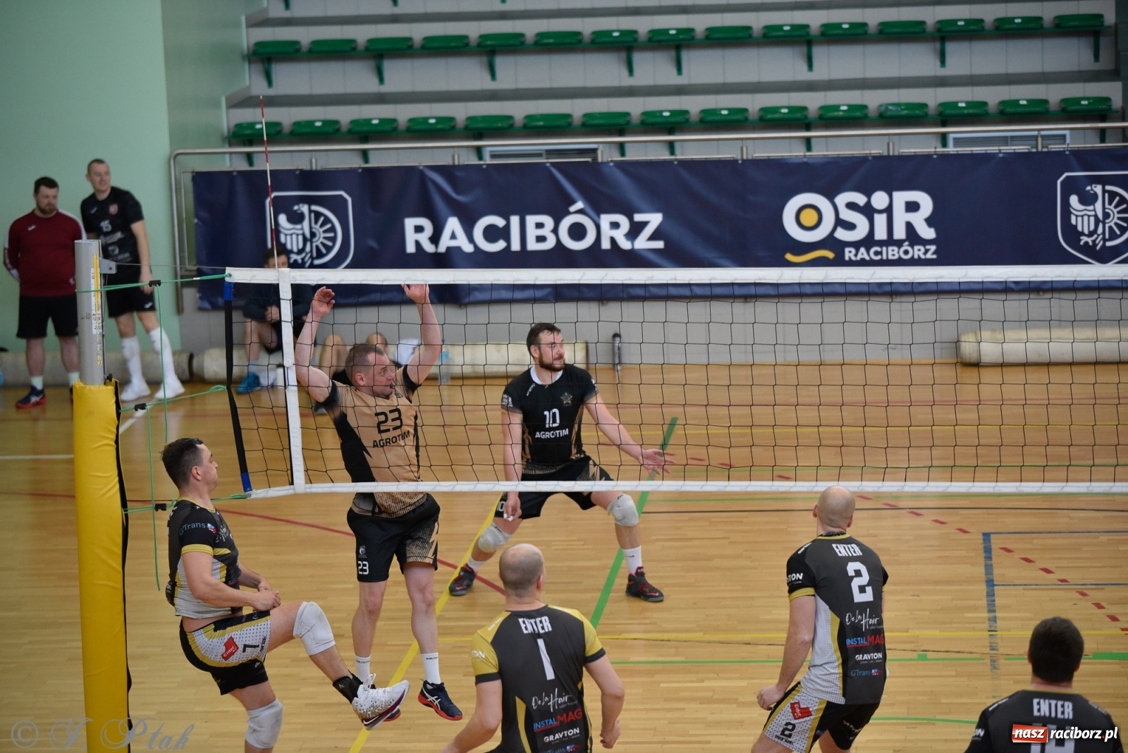 Zdjęcie w galerii na portalu naszraciborz.pl: Siatkarska niedziela z RLPS [FOTO] wiadomości z regionu