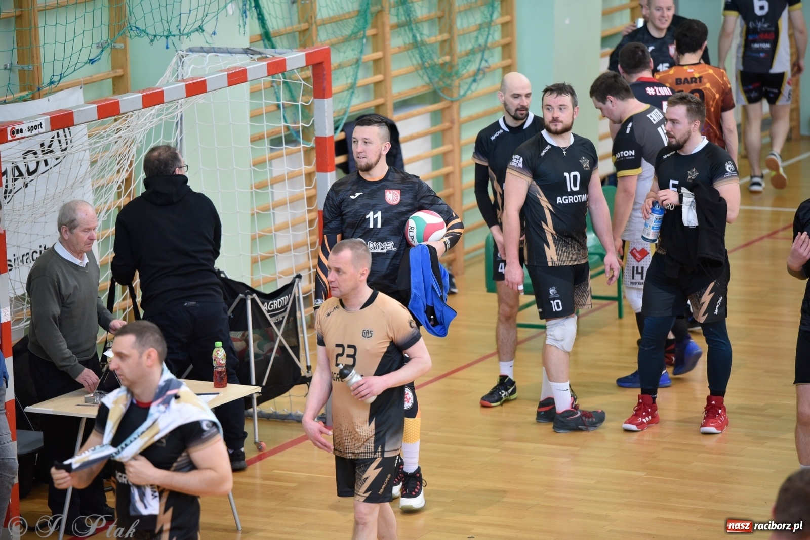 Zdjęcie w galerii na portalu naszraciborz.pl: Siatkarska niedziela z RLPS [FOTO] wiadomości z regionu