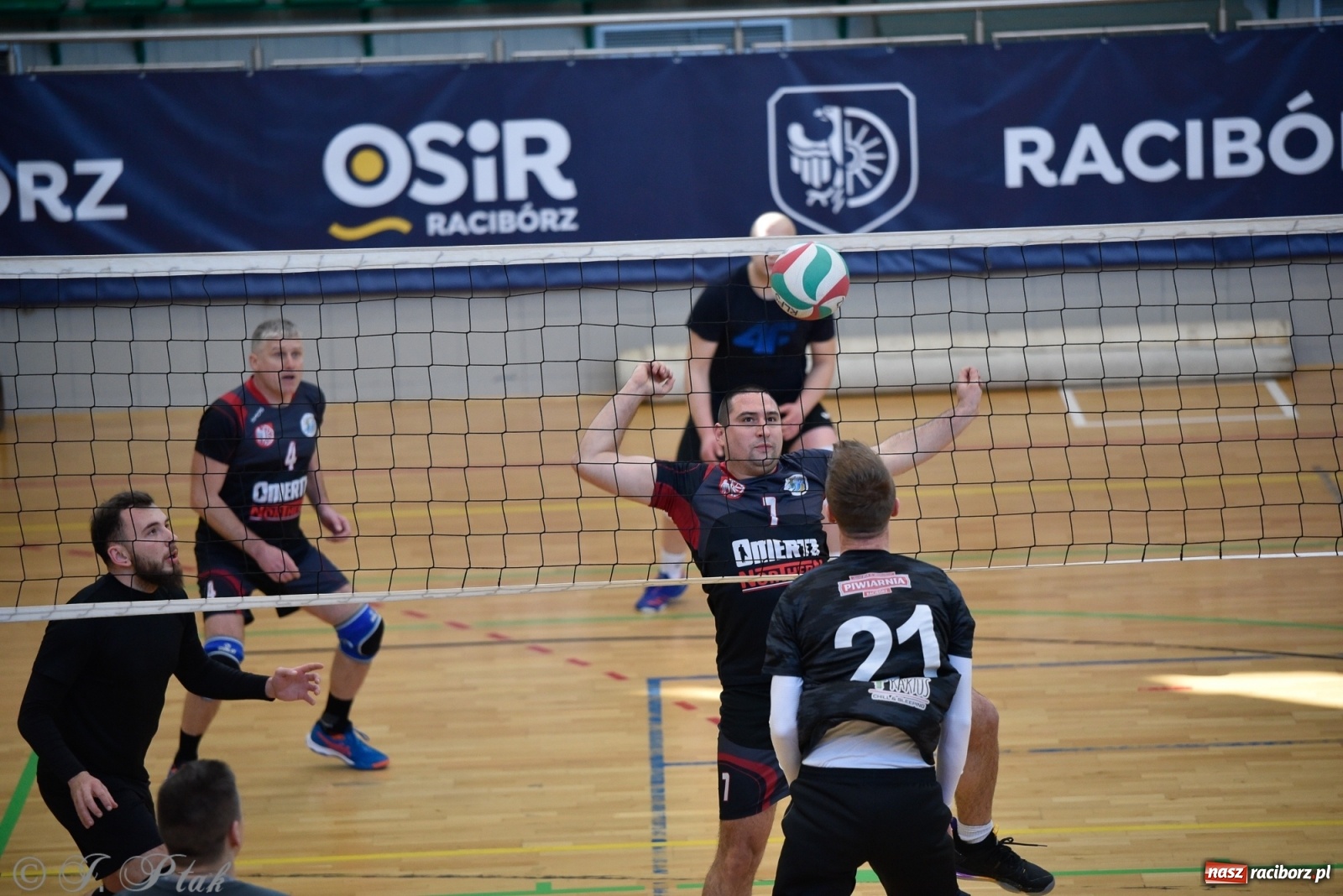 Zdjęcie w galerii na portalu naszraciborz.pl: Siatkarska niedziela z RLPS [FOTO] wiadomości z regionu
