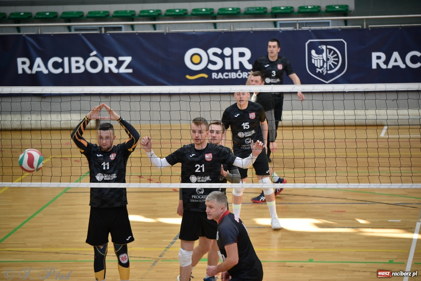 Zdjęcie w galerii na portalu naszraciborz.pl: Siatkarska niedziela z RLPS [FOTO] wiadomości z regionu