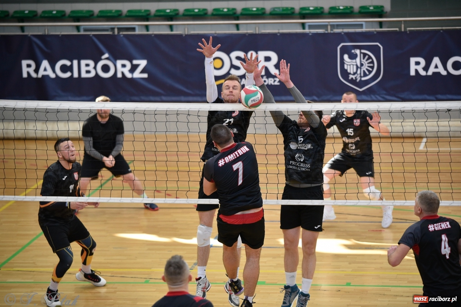 Zdjęcie w galerii na portalu naszraciborz.pl: Siatkarska niedziela z RLPS [FOTO] wiadomości z regionu