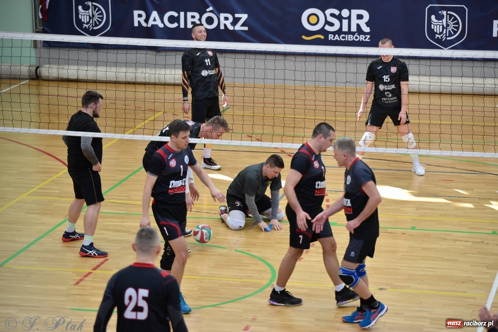 Zdjęcie w galerii na portalu naszraciborz.pl: Siatkarska niedziela z RLPS [FOTO] wiadomości z regionu