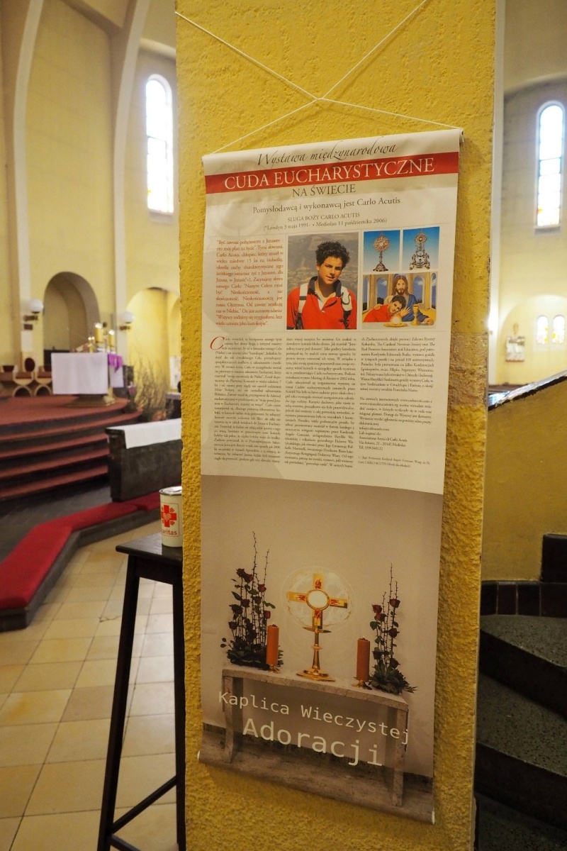 Zdjęcie w galerii na portalu naszraciborz.pl: Wystawa o cudach i rocznica wieczystej adoracji wiadomości z regionu