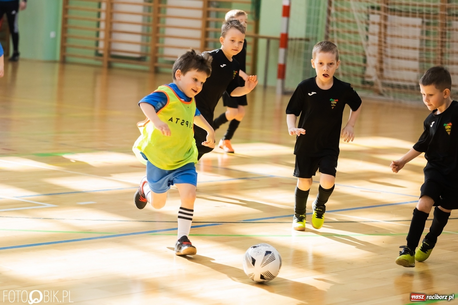 Zdjęcie w galerii na portalu naszraciborz.pl: Ślązak Cup w Arenie Rafako. Rywalizacja rocznika 2016 [FOTO] wiadomości z regionu