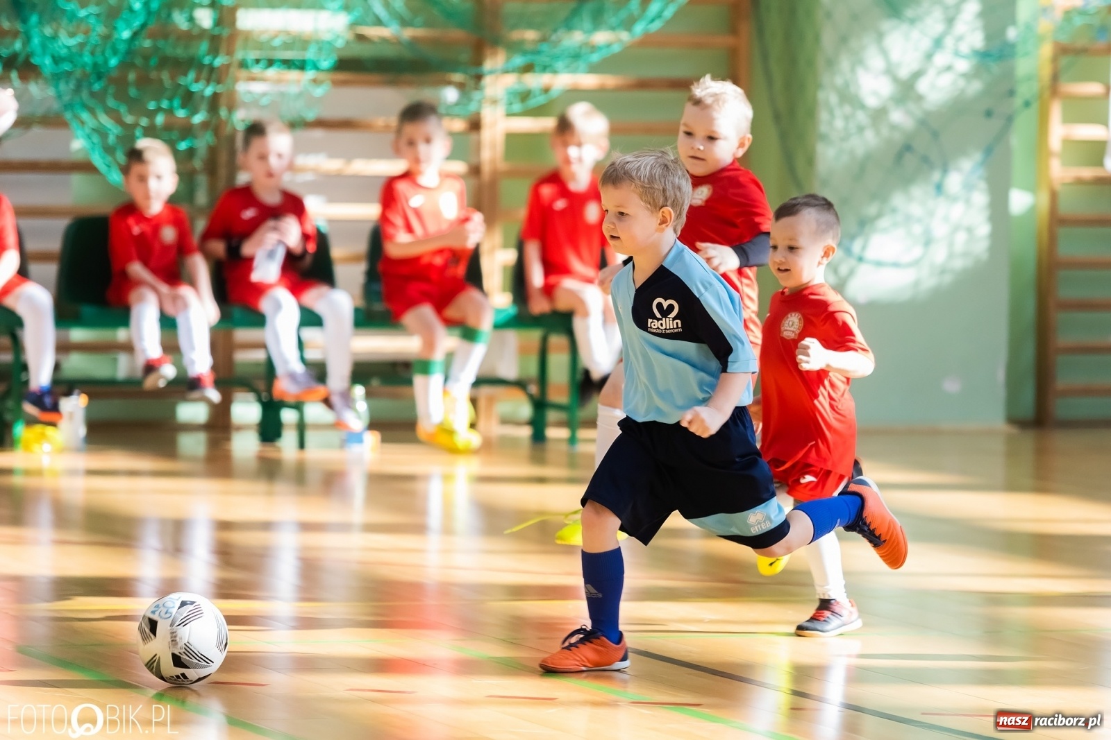 Zdjęcie w galerii na portalu naszraciborz.pl: Ślązak Cup w Arenie Rafako. Rywalizacja rocznika 2016 [FOTO] wiadomości z regionu