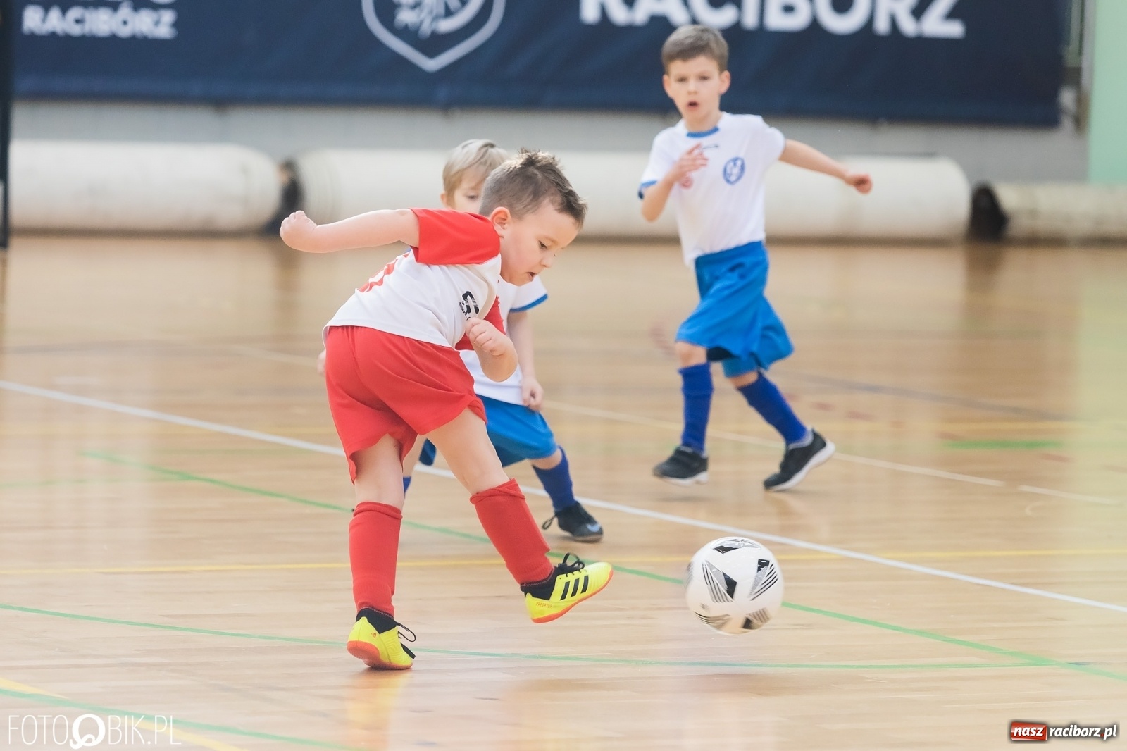 Zdjęcie w galerii na portalu naszraciborz.pl: Ślązak Cup w Arenie Rafako. Rywalizacja rocznika 2016 [FOTO] wiadomości z regionu