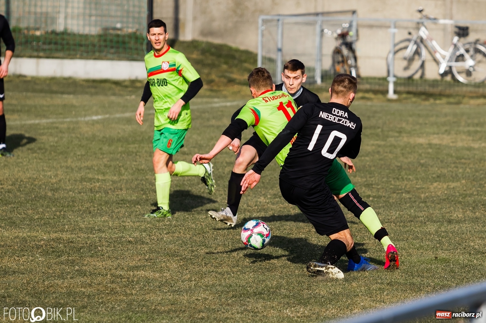 Zdjęcie w galerii na portalu naszraciborz.pl: Starcie Dawida z Goliatem przy Urbana [FOTO] wiadomości z regionu