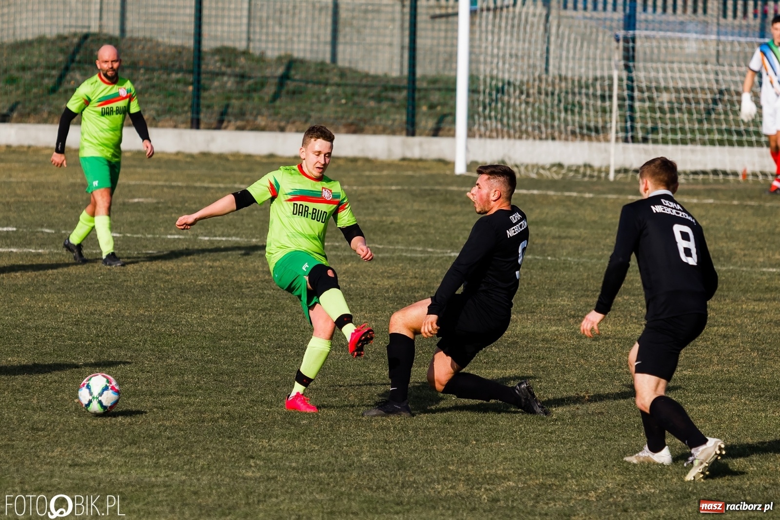 Zdjęcie w galerii na portalu naszraciborz.pl: Starcie Dawida z Goliatem przy Urbana [FOTO] wiadomości z regionu