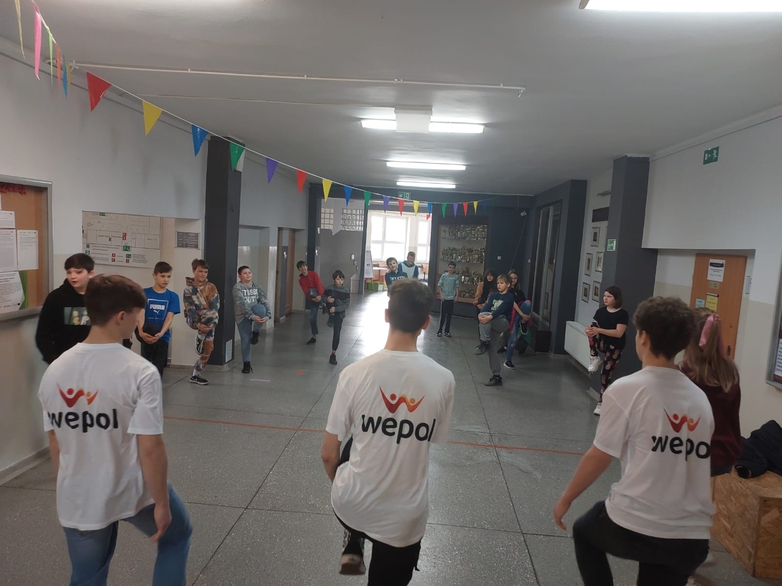 Zdjęcie w galerii na portalu naszraciborz.pl: Zwolnieni z teorii w SP 1 wiadomości z regionu