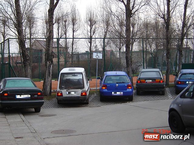 Zdjęcie w galerii na portalu naszraciborz.pl: Dla inwalidy z Królewskiej miejsca brak wiadomości z regionu