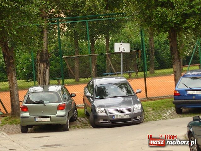 Zdjęcie w galerii na portalu naszraciborz.pl: Dla inwalidy z Królewskiej miejsca brak wiadomości z regionu