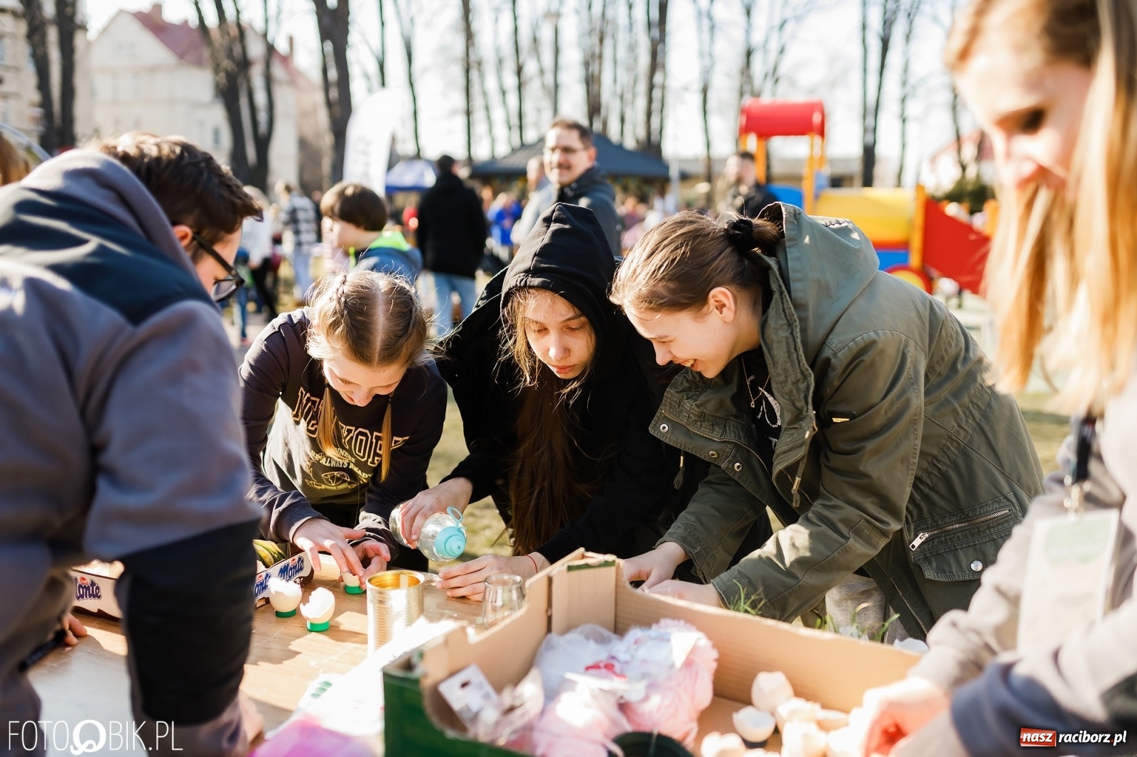 Zdjęcie w galerii na portalu naszraciborz.pl: Powitanie wiosny w Ogródku Jordanowskim [FOTO i WIDEO] wiadomości z regionu