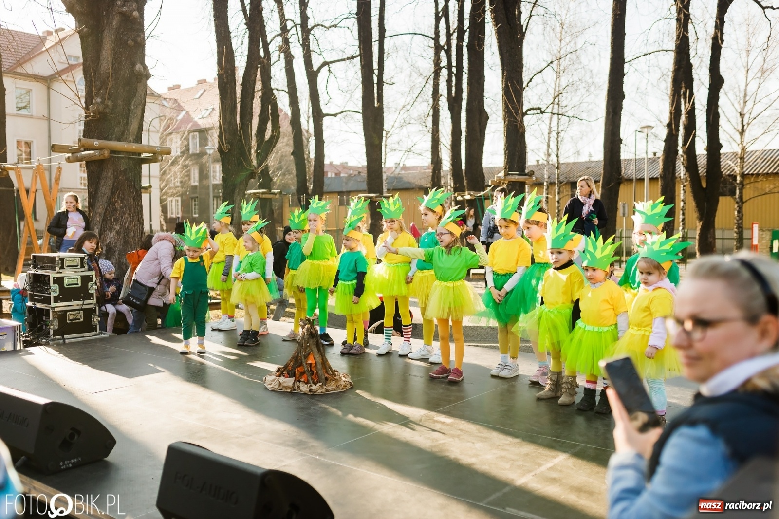 Zdjęcie w galerii na portalu naszraciborz.pl: Powitanie wiosny w Ogródku Jordanowskim [FOTO i WIDEO] wiadomości z regionu