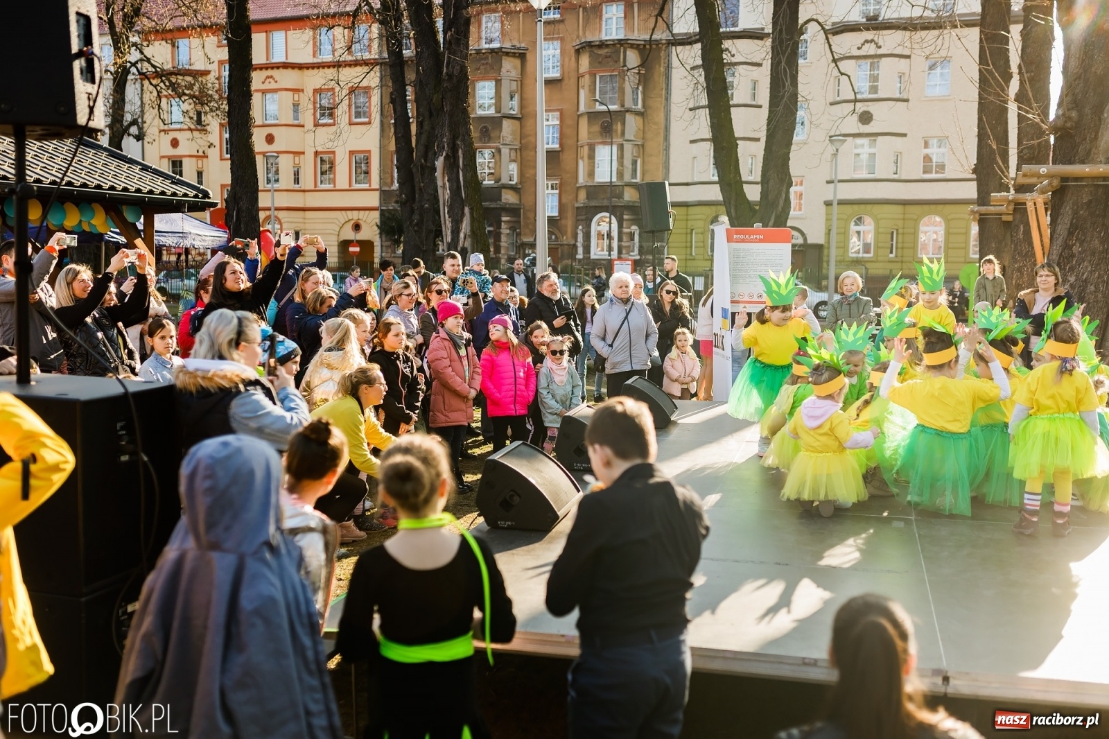 Zdjęcie w galerii na portalu naszraciborz.pl: Powitanie wiosny w Ogródku Jordanowskim [FOTO i WIDEO] wiadomości z regionu