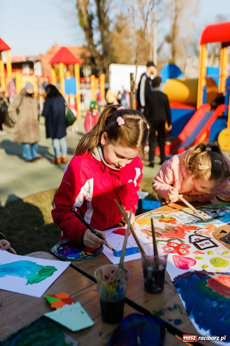 Zdjęcie w galerii na portalu naszraciborz.pl: Powitanie wiosny w Ogródku Jordanowskim [FOTO i WIDEO] wiadomości z regionu