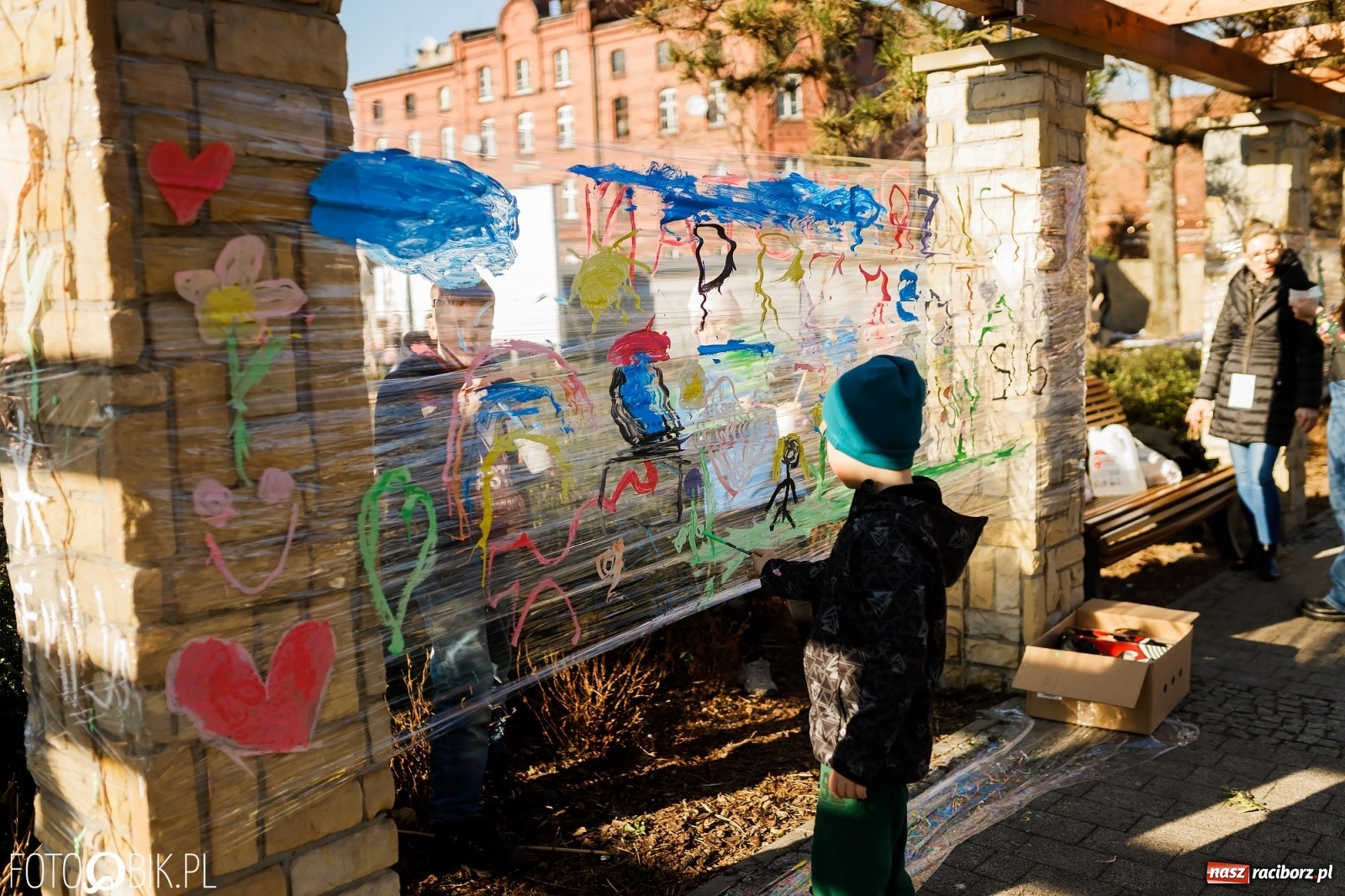 Zdjęcie w galerii na portalu naszraciborz.pl: Powitanie wiosny w Ogródku Jordanowskim [FOTO i WIDEO] wiadomości z regionu