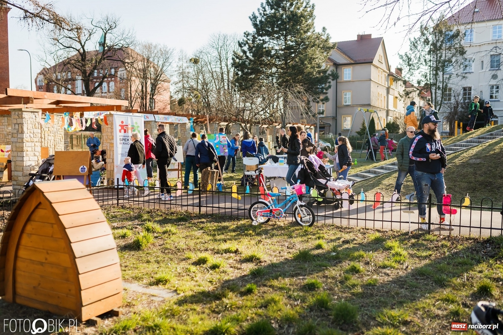 Zdjęcie w galerii na portalu naszraciborz.pl: Powitanie wiosny w Ogródku Jordanowskim [FOTO i WIDEO] wiadomości z regionu