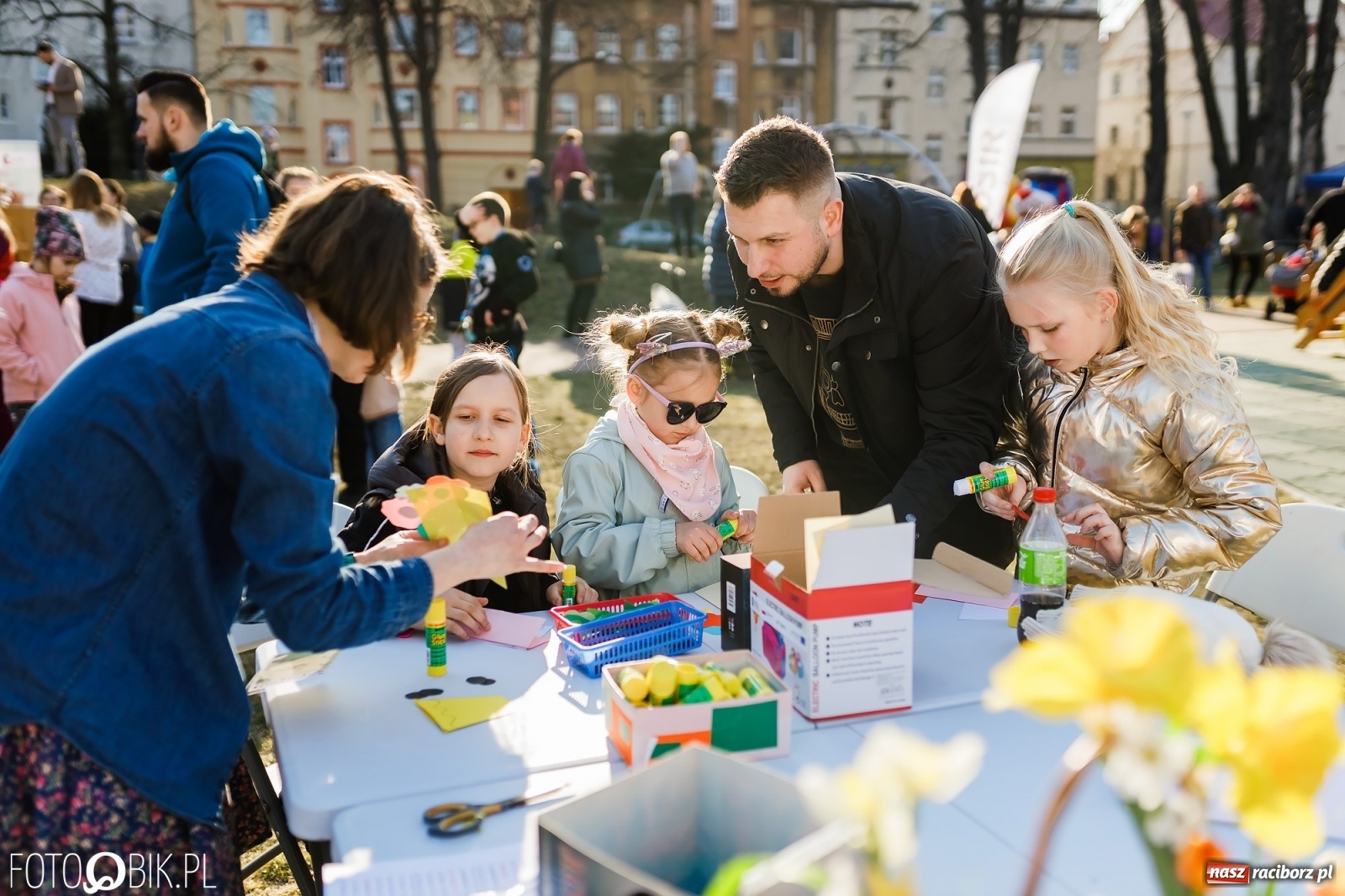Zdjęcie w galerii na portalu naszraciborz.pl: Powitanie wiosny w Ogródku Jordanowskim [FOTO i WIDEO] wiadomości z regionu
