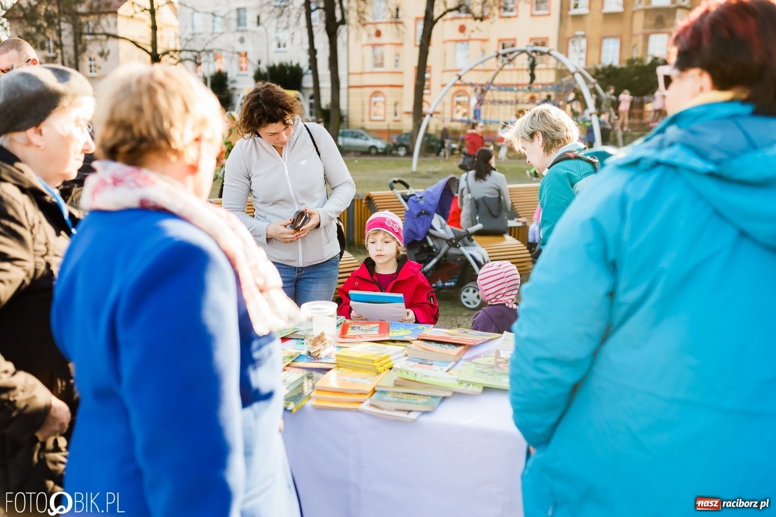 Zdjęcie w galerii na portalu naszraciborz.pl: Powitanie wiosny w Ogródku Jordanowskim [FOTO i WIDEO] wiadomości z regionu