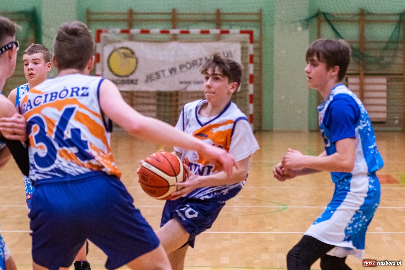 Zdjęcie w galerii na portalu naszraciborz.pl: Dwa oblicza Minibasketball Racibórz [FOTO] wiadomości z regionu