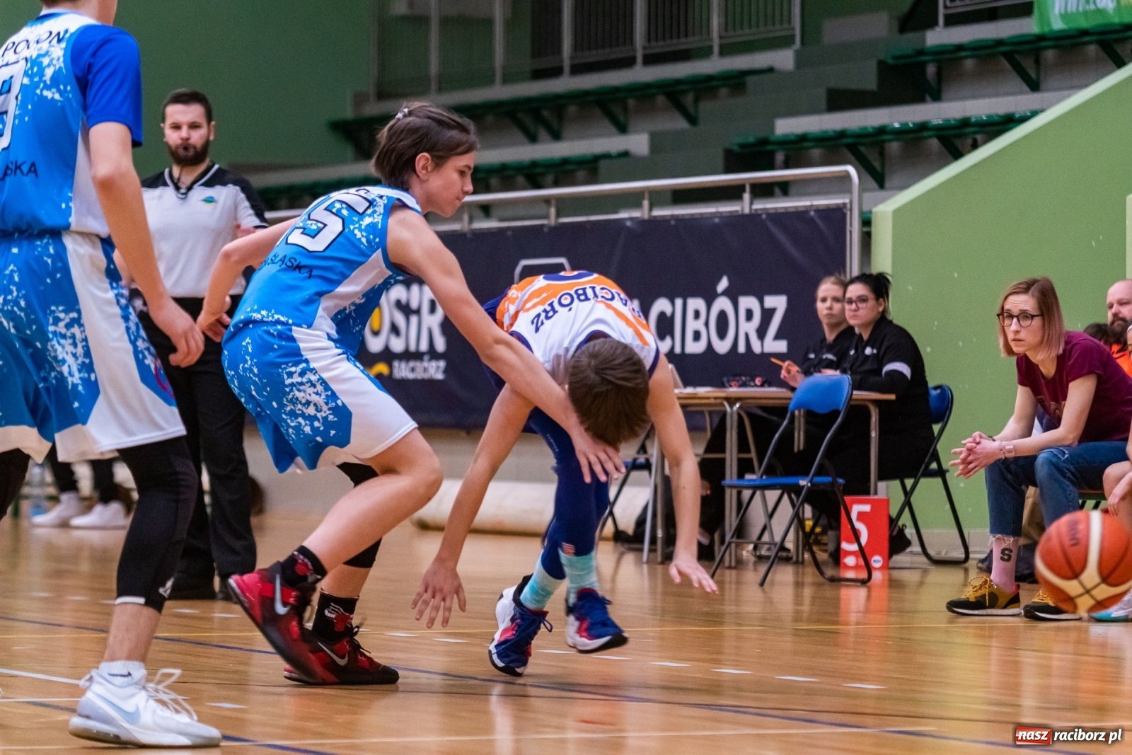 Zdjęcie w galerii na portalu naszraciborz.pl: Dwa oblicza Minibasketball Racibórz [FOTO] wiadomości z regionu